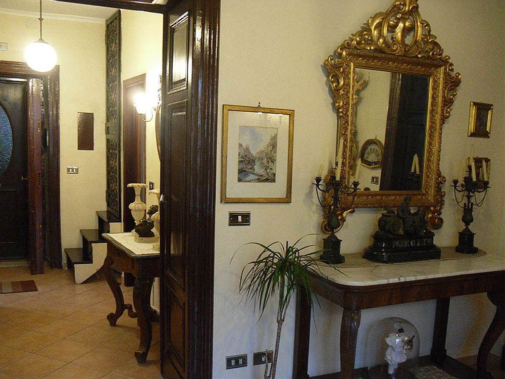 Bed And Breakfast I Vicoletti Di Napoli Exterior photo