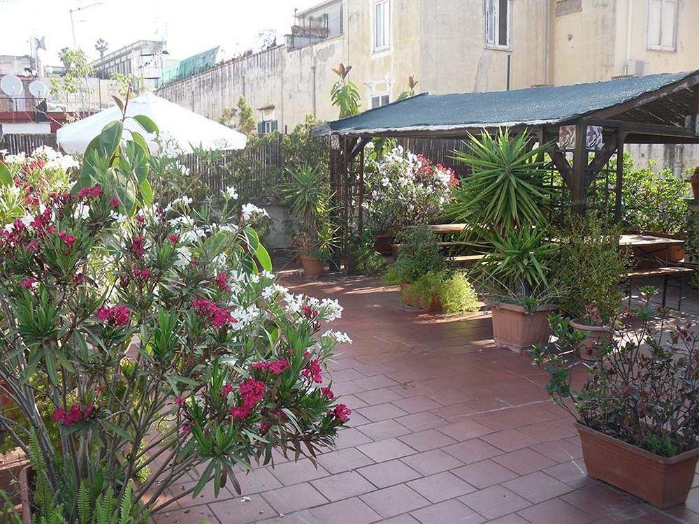 Bed And Breakfast I Vicoletti Di Napoli Exterior photo